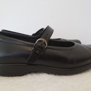 SAS - "Mary Jane "style Ladies Black shoes - 7.5 M